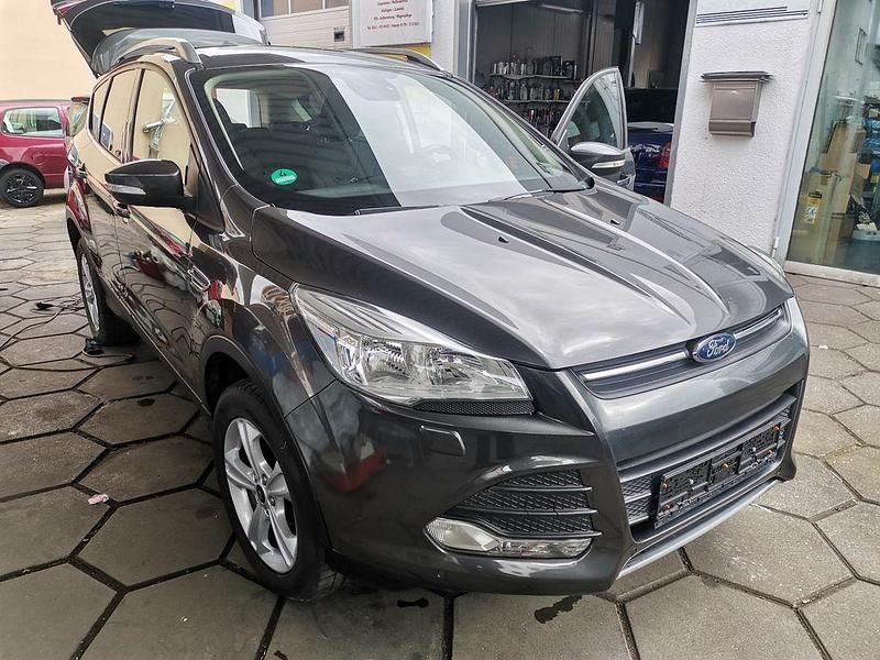 Gebraucht Ford Kuga SYNC Edition 150 PS (110 kW) 2016 Grau SUV