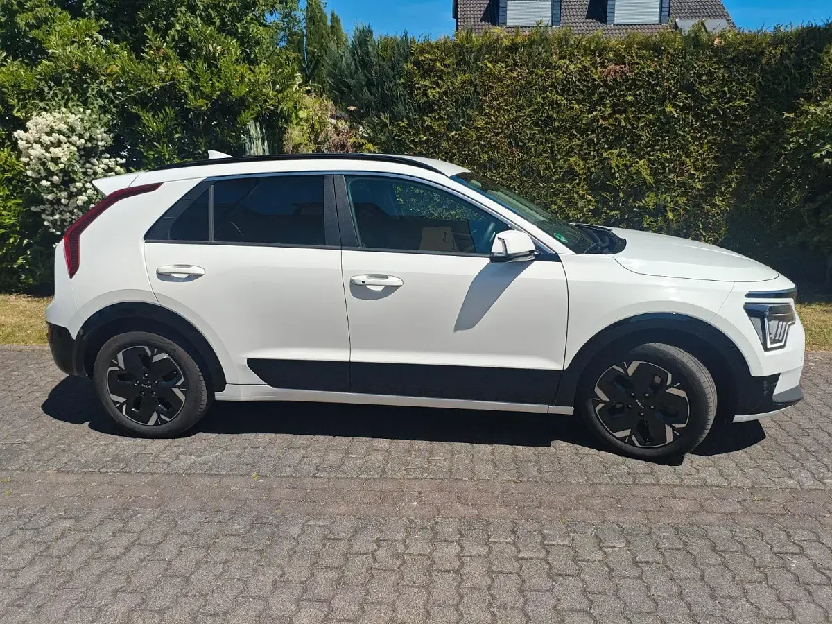 Gebraucht Kia e-Niro Vision 150 kW (204 PS) 2023 Weiß SUV