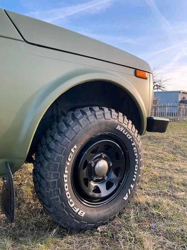 Gebraucht Lada niva 82 PS (60 kW) 2008 SUV