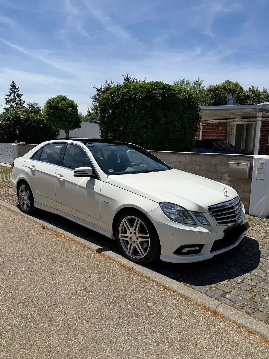 Gebraucht Mercedes E350 AMG 292 PS (214 kW) 2010 Weiß Limousine