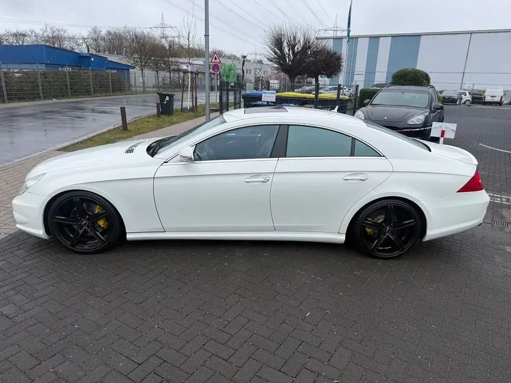 Gebraucht Mercedes CLS500 AMG 387 PS (284 kW) 2009 Silber Coupé