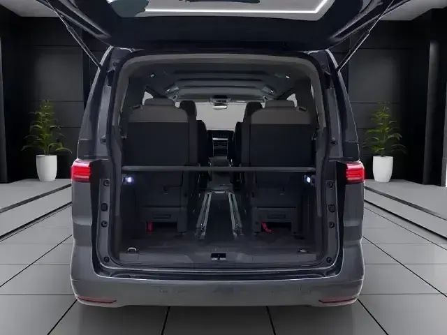 Gebraucht VW Multivan Life 218 PS (160 kW) 2022 Grau Van / Kleinbus