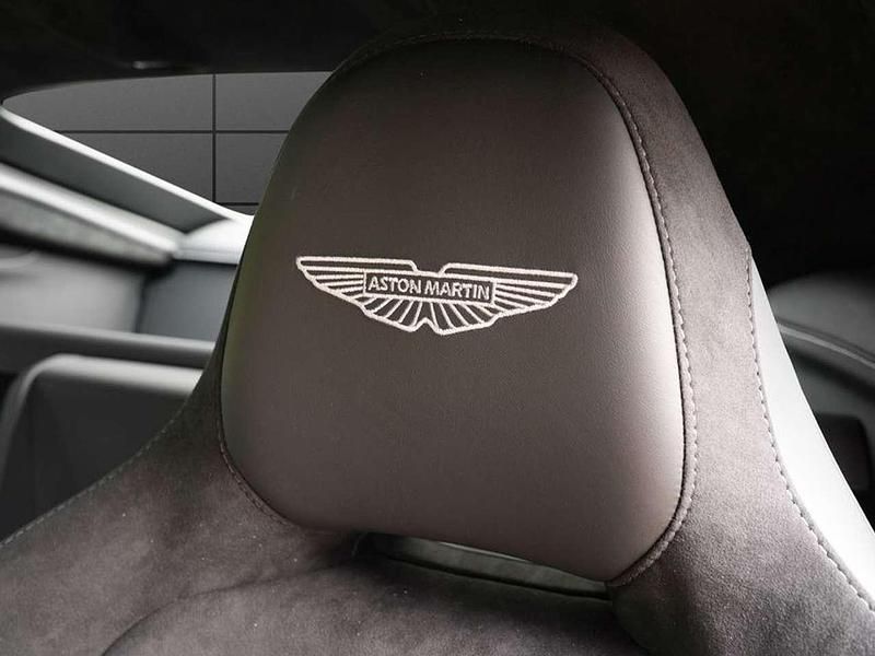 Gebraucht Aston Martin V8 665 PS (489 kW) 2024 Schwarz Coupé