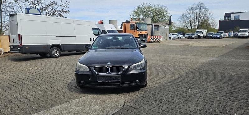 Gebraucht BMW 523 177 PS (130 kW) 2005 Schwarz Limousine