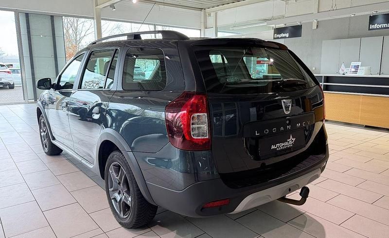 Gebraucht Dacia Logan MCV Celebration 90 PS (66 kW) 2017 Schwarz Kombi