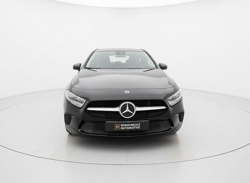Gebraucht Mercedes A180 Advantage 116 PS (85 kW) 2019 Schwarz Limousine