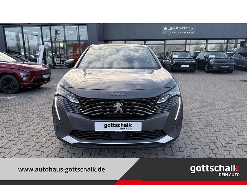 Gebraucht Peugeot 3008 Allure 136 PS (100 kW) 2024 Grau SUV