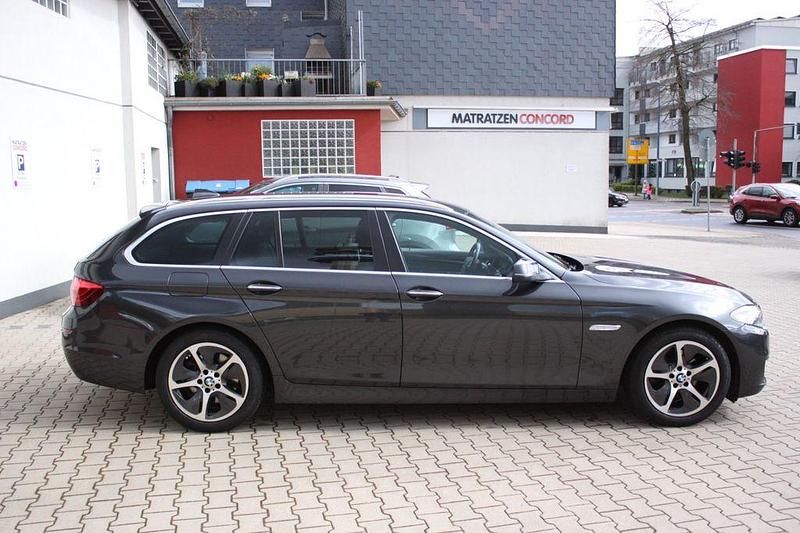 Gebraucht BMW 520 Performance 190 PS (139 kW) 2016 Grau Kombi