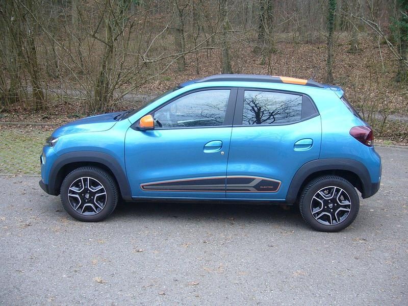 Blau Gebraucht 2021 Dacia Spring Comfort Plus Kleinwagen | 8.199 € (Guter Preis) - Bild 1/4