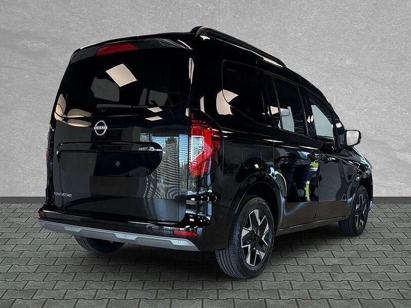 Neu Nissan Townstar N-Connecta 131 PS (96 kW) 2025 Schwarz Van