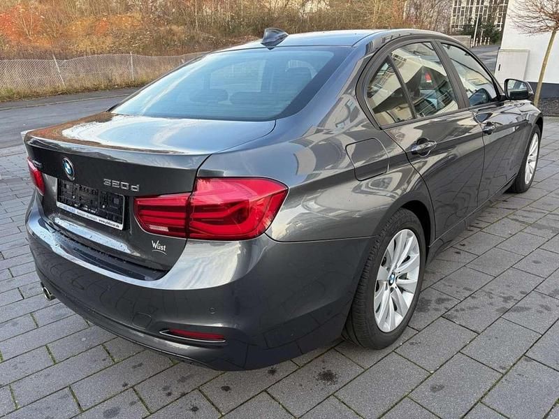 Gebraucht BMW 320 Performance 190 PS (139 kW) 2015 Grau Limousine