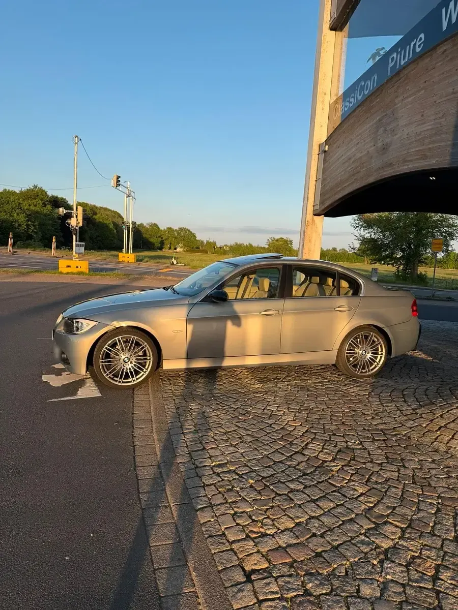 Gebraucht BMW 325 Performance 218 PS (160 kW) 2008 Grau Limousine