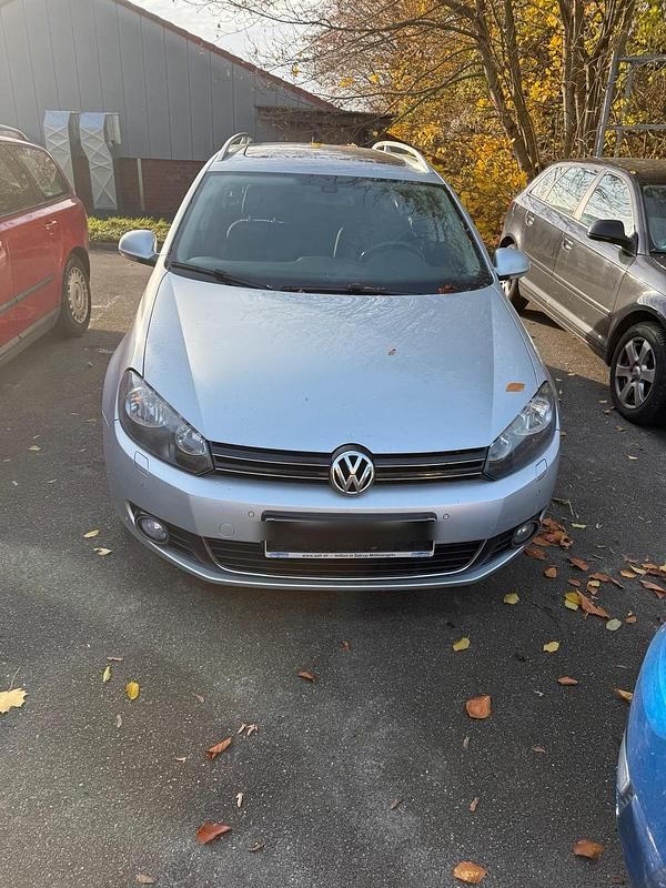 Silber Gebraucht 2011 VW Golf Kombi | 3.650 € (Superpreis) - Bild 1/4