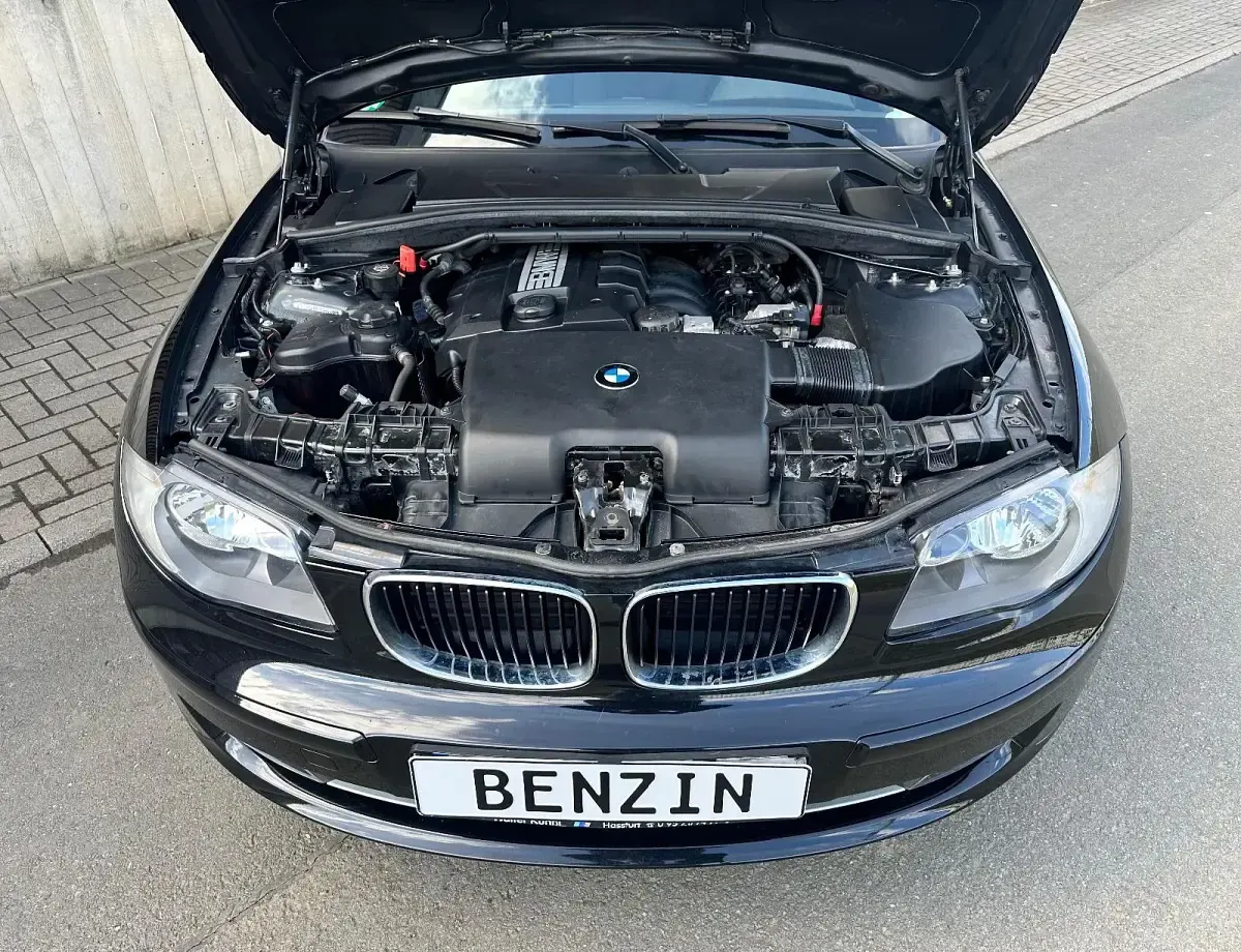 Usata BMW 116 122 CV (89 kW) 2009 Nero Utilitaria