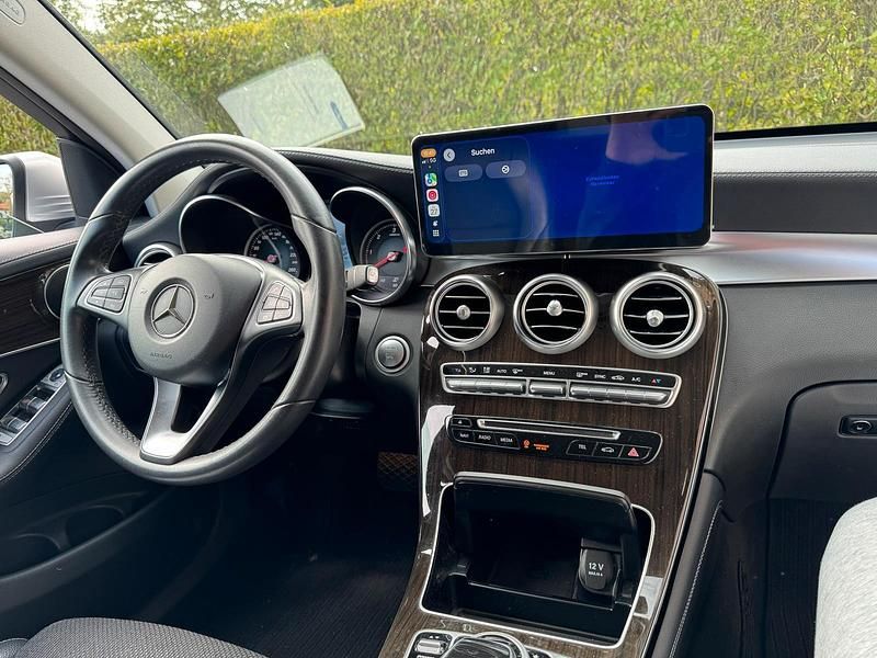 Silber Gebraucht 2016 Mercedes GLC220 SUV | 20.500 € (Guter Preis) - Bild 1/4