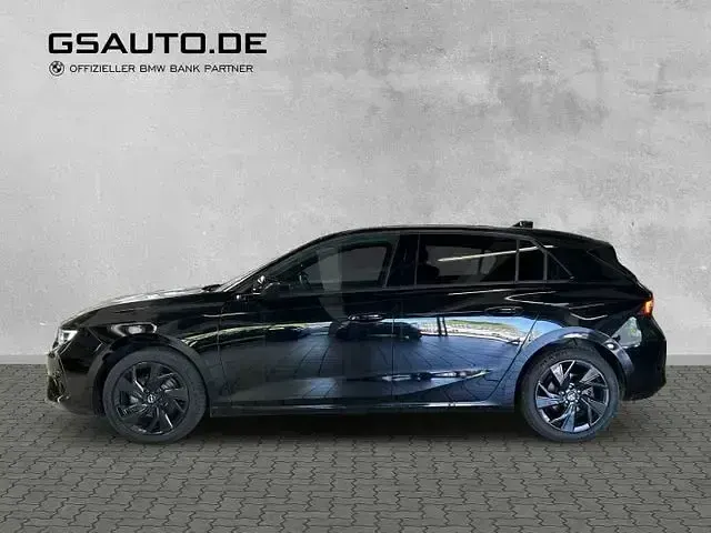Gebraucht Opel Astra 131 PS (96 kW) 2024 Schwarz Limousine