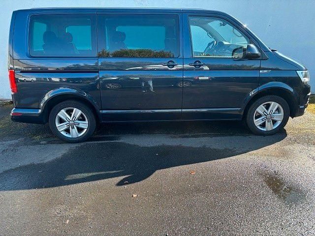 Gebraucht VW Multivan Comfortline 204 PS (150 kW) 2017 Blau Van / Kleinbus