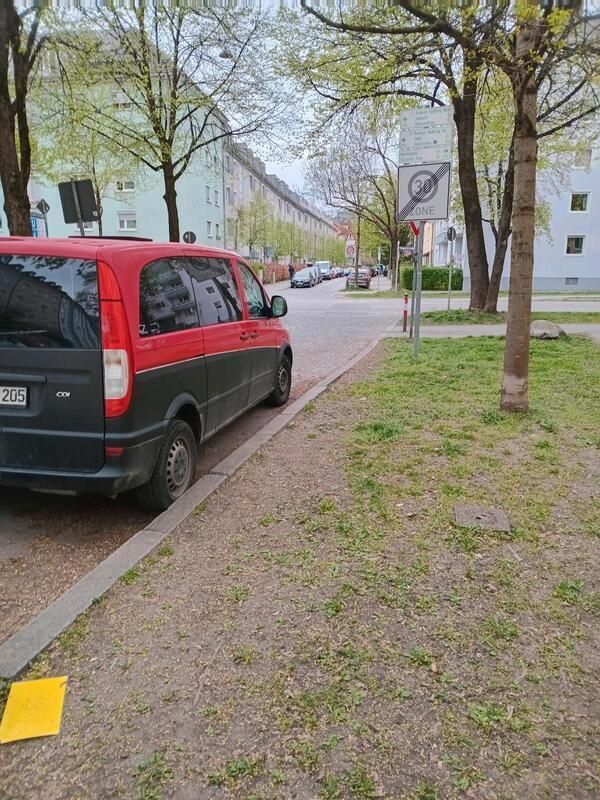 Rot Gebraucht 2007 Mercedes Vito Van / Kleinbus | 3.500 € - Bild 1/4