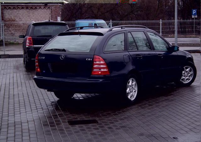 Gebraucht Mercedes C220 143 PS (105 kW) 2003 Blau metallic Kombi