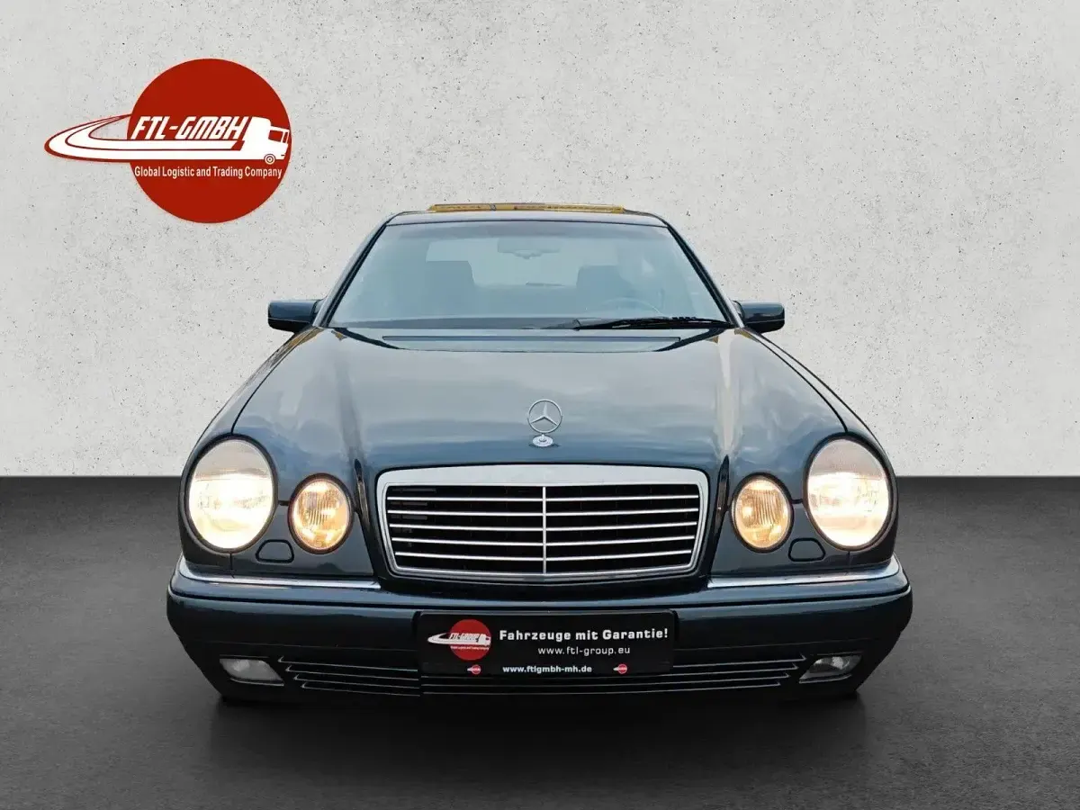 Gebraucht Mercedes E230 Avantgarde 150 PS (110 kW) 1996 Blau Limousine