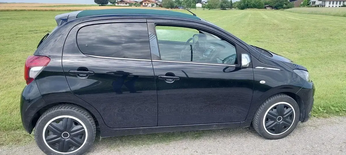 Gebraucht Peugeot 108 Active 72 PS (52 kW) 2020 Schwarz Limousine