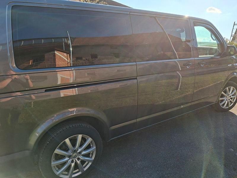 Gebraucht VW T6 150 PS (110 kW) 2018 Grau Van