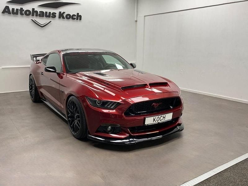 Rot Gebraucht 2015 Ford Mustang Coupé | 32.900 € (Etwas zu teuer) - Bild 1/4