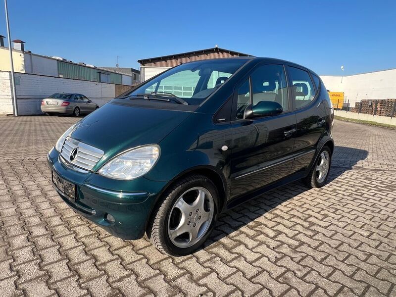 Grün Gebraucht 2002 Mercedes A190 Avantgarde Van / Kleinbus | 1.790 € (Fairer Preis) - Bild 1/4