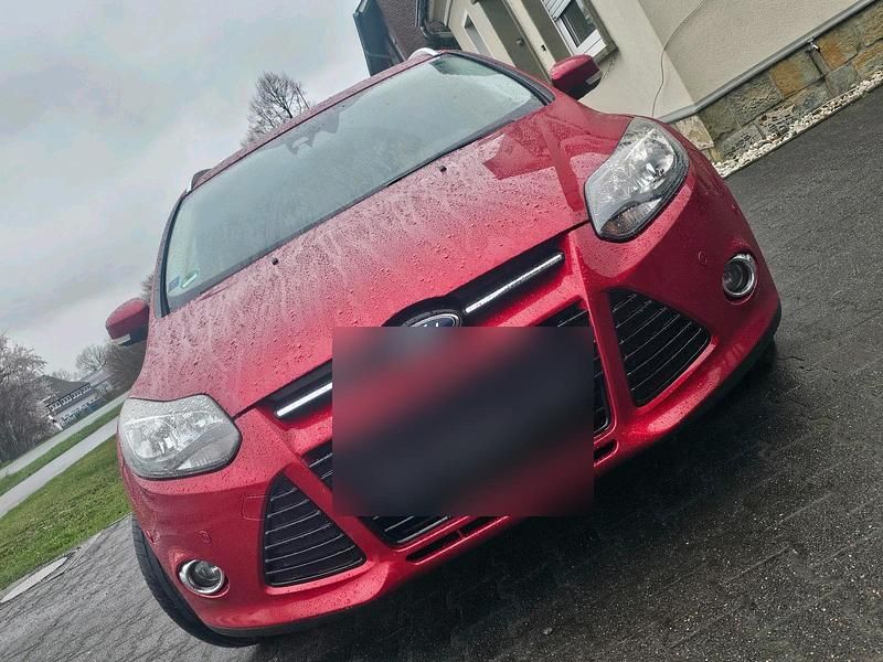 Usata Ford Focus 125 CV (91 kW) 2012 Rosso Station wagon