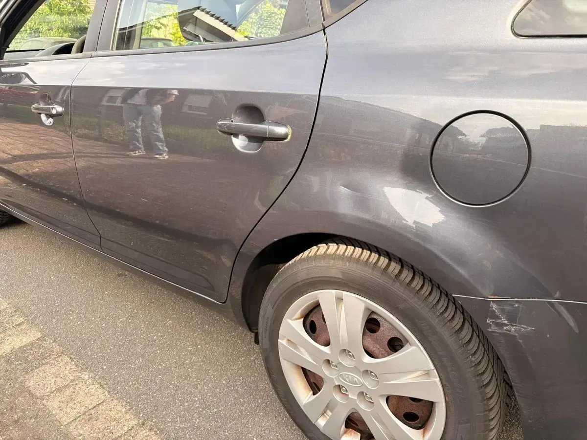 Usado Kia Ceed 80 HP (58 kW) 2011 Cinzento Citadino