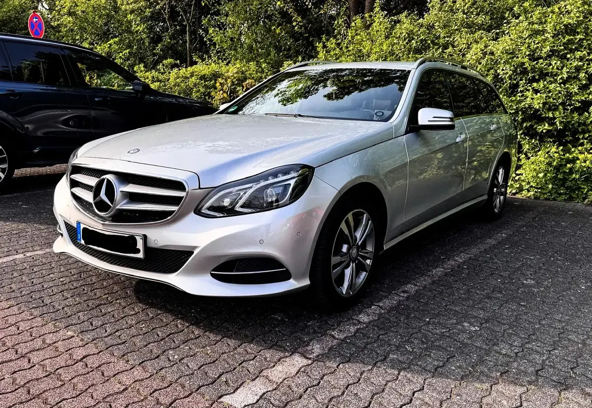 Gebraucht Mercedes E250 204 PS (150 kW) 2013 Silber Kombi