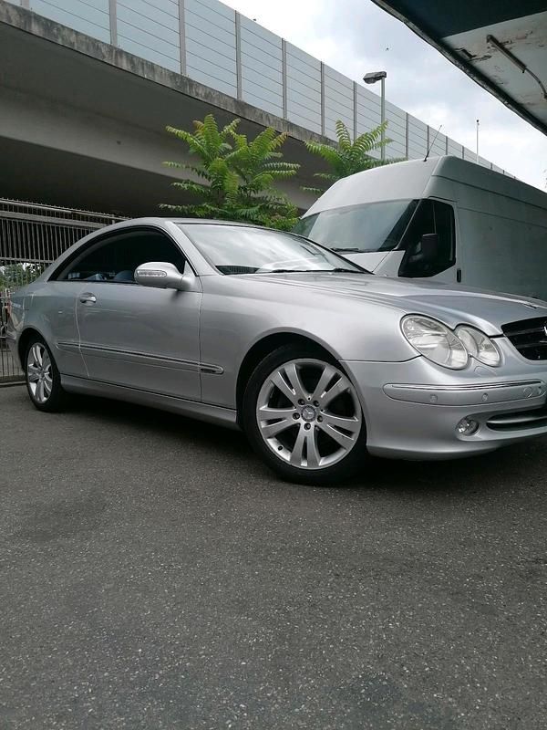 Silber Gebraucht 2004 Mercedes 200 Coupé | 5.800 € (Teuer) - Bild 1/4