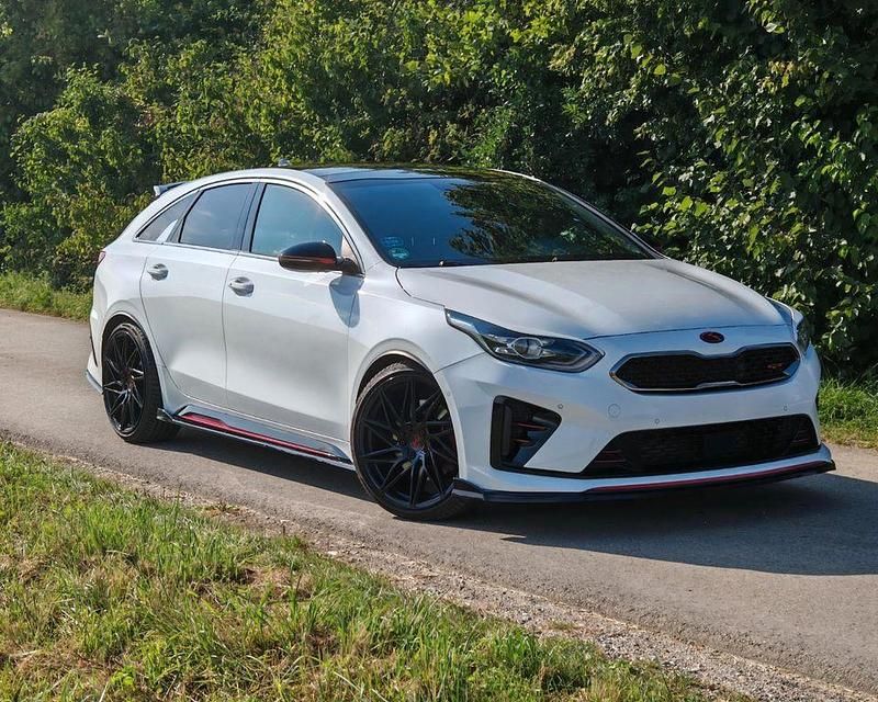 Gebraucht Kia ProCeed 204 PS (150 kW) 2020 Weiß Kleinwagen