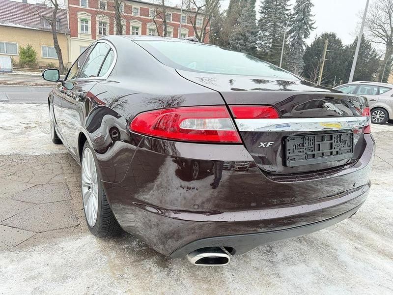 Używany Jaguar XF 241 KM (177 kW) 2011 Brązowy Sedan/Limuzyna