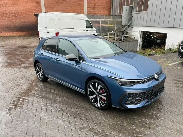Gebraucht VW Golf VIII GTE 177 PS (130 kW) 2025 Anemonenblau metallic Limousine