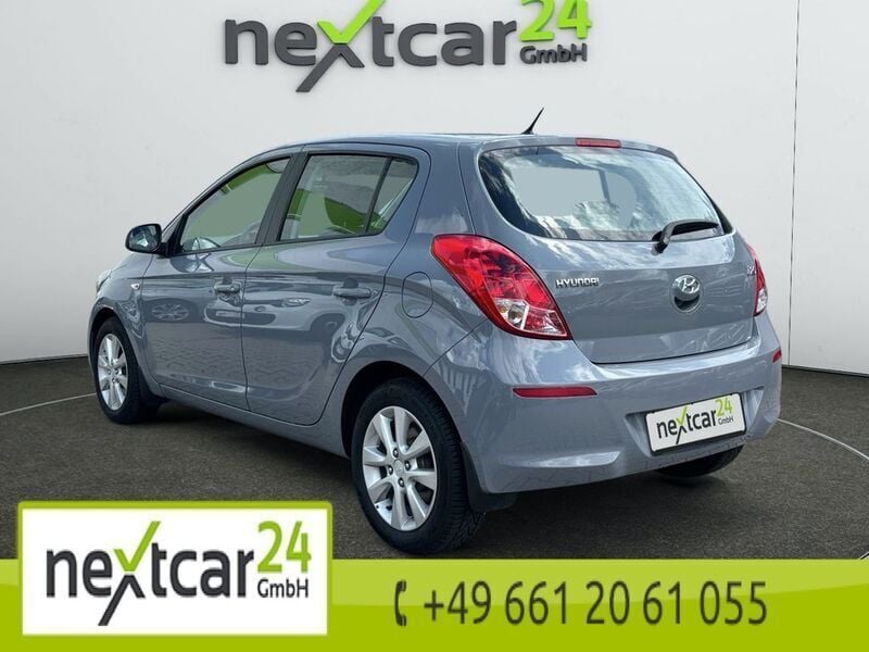 Gebraucht Hyundai i20 Style 101 PS (74 kW) 2014 Grau Kleinwagen