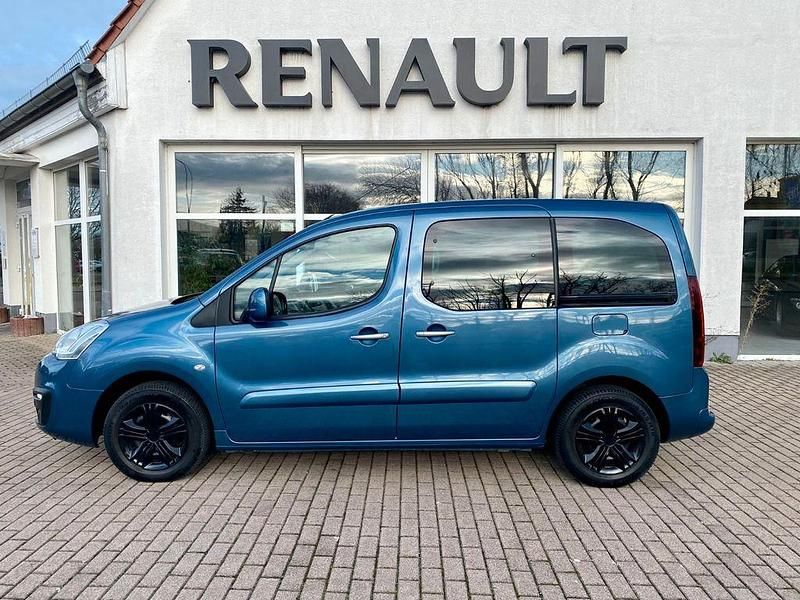 Blau Gebraucht 2016 Citroën Berlingo SELECTION Van / Kleinbus | 8.399 € (Fairer Preis) - Bild 1/4