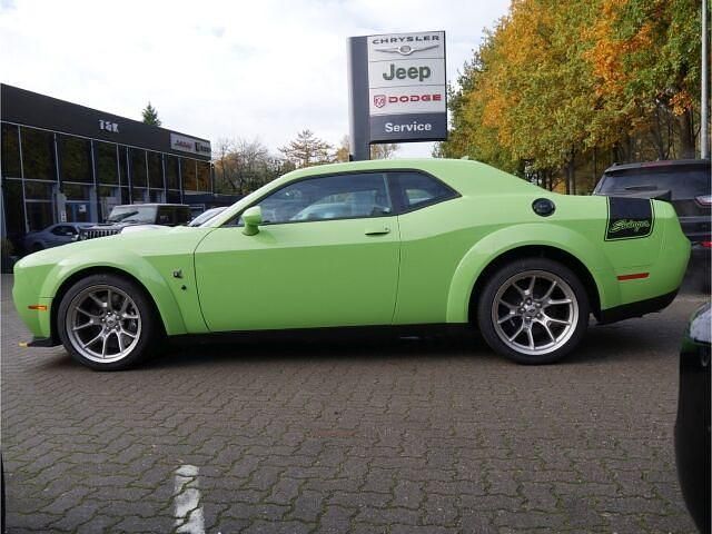 Używany Dodge Challenger 492 KM (361 kW) 2022 Zielony Coupe