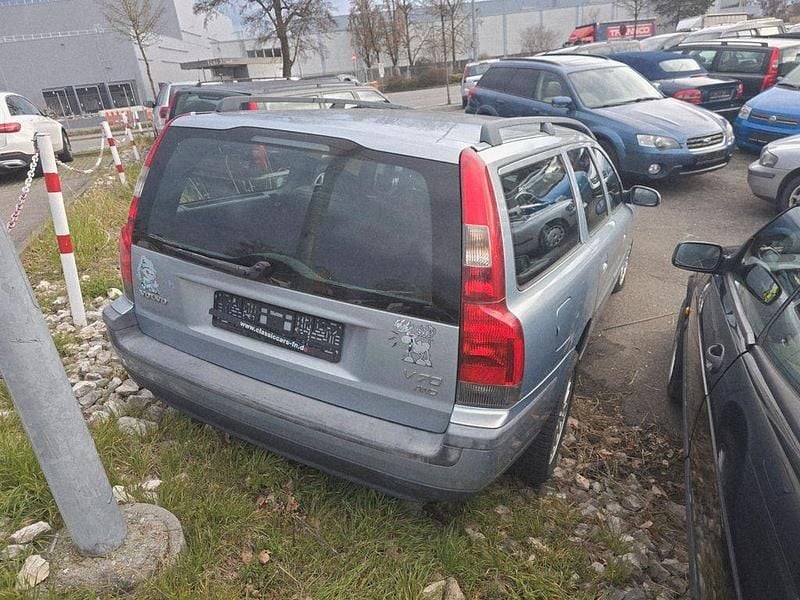 Używany Volvo V70 200 KM (147 kW) 2000 Niebieski Kombi