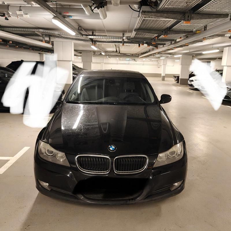 Gebraucht BMW 320 125 PS (91 kW) 2009 Schwarz Limousine