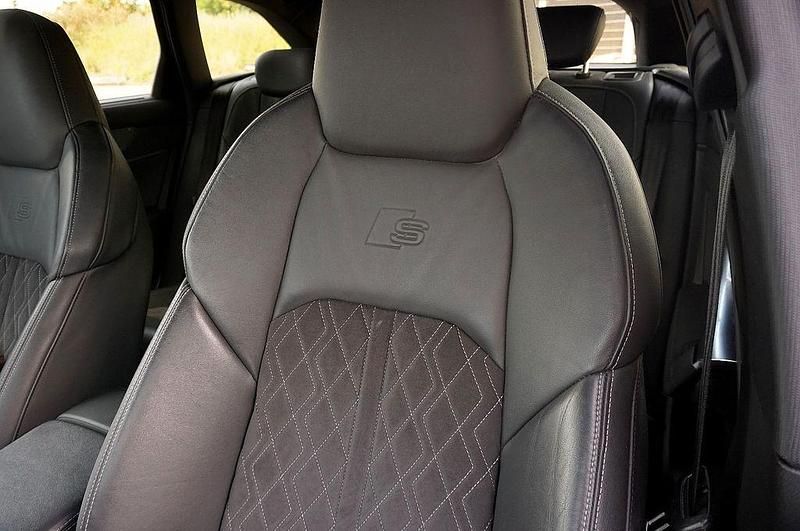 Blau Gebraucht 2020 Audi S6 Sport Limousine | 40.990 € (Guter Preis) - Bild 1/4