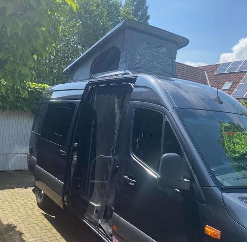Schwarz Gebraucht 2021 Mercedes Sprinter Van | 150.000 € - Bild 1/4