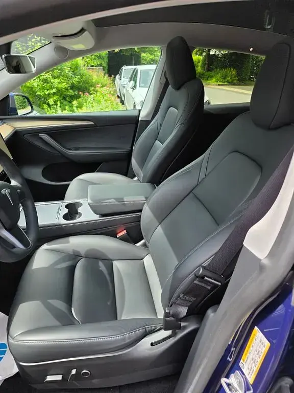 Gebraucht Tesla Model Y 219 kW (299 PS) 2023 Blau SUV
