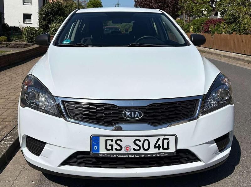 Usata Kia Ceed 109 CV (80 kW) 2012 Bianco Utilitaria