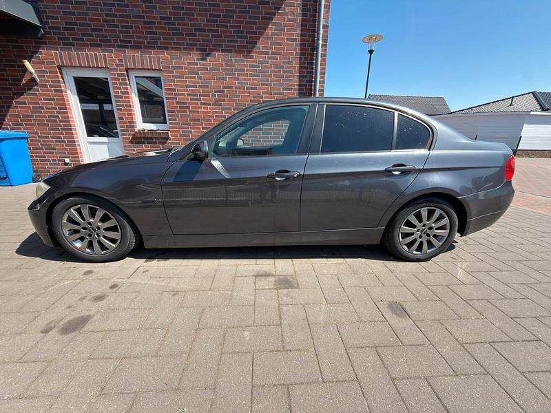 Gebraucht BMW 318 129 PS (94 kW) 2007 Limousine