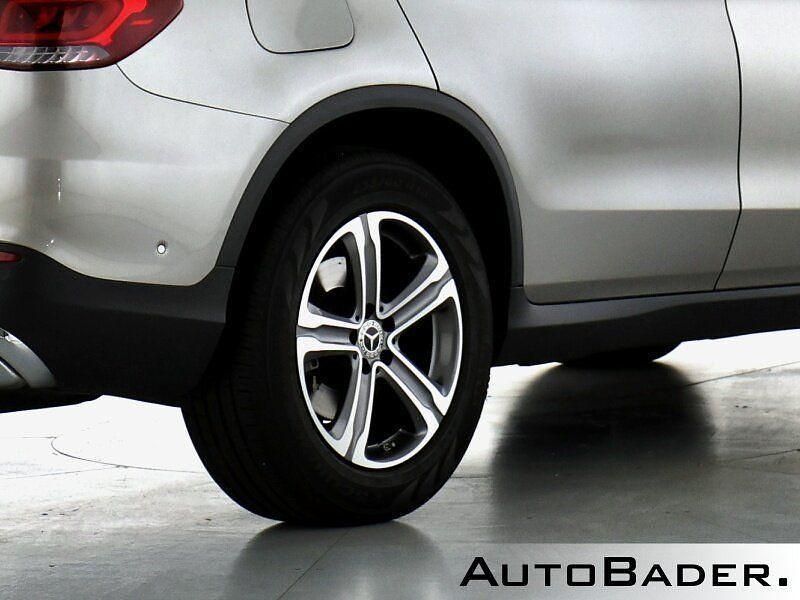 Gebraucht Mercedes GLC220 Exclusive 194 PS (142 kW) 2022 859 mojavesilber SUV