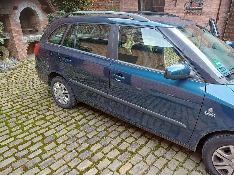 Gebraucht Skoda Fabia Easy 60 PS (44 kW) 2012 Blau Kombi