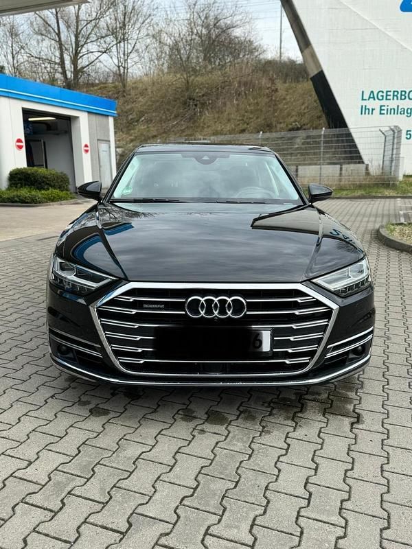 Schwarz Gebraucht 2017 Audi A8 Ambiente Limousine | 36.500 € (Etwas zu teuer) - Bild 1/4