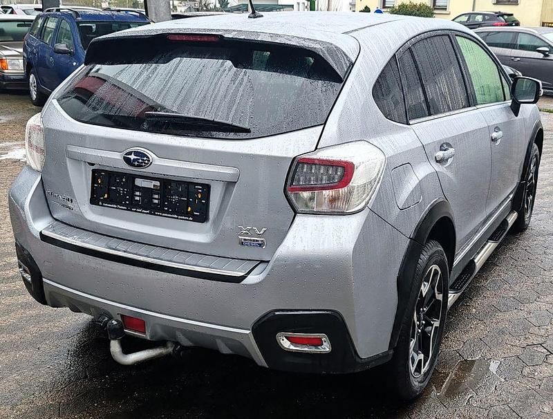Gebraucht Subaru XV Comfort 147 PS (108 kW) 2016 Silber SUV