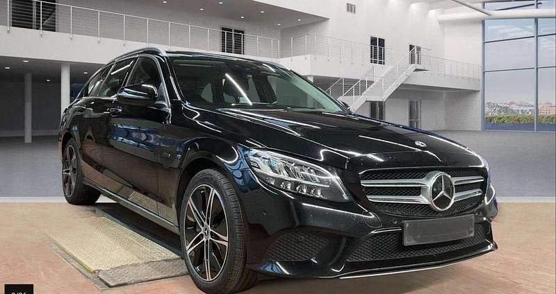 Gebraucht Mercedes C300e Avantgarde 306 PS (225 kW) 2021 Schwarz Kombi